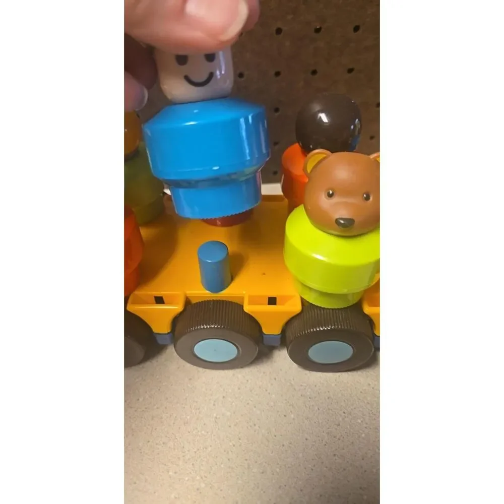 Vintage Battat School Bus Pull Along Toy With 9 Spinning Figures